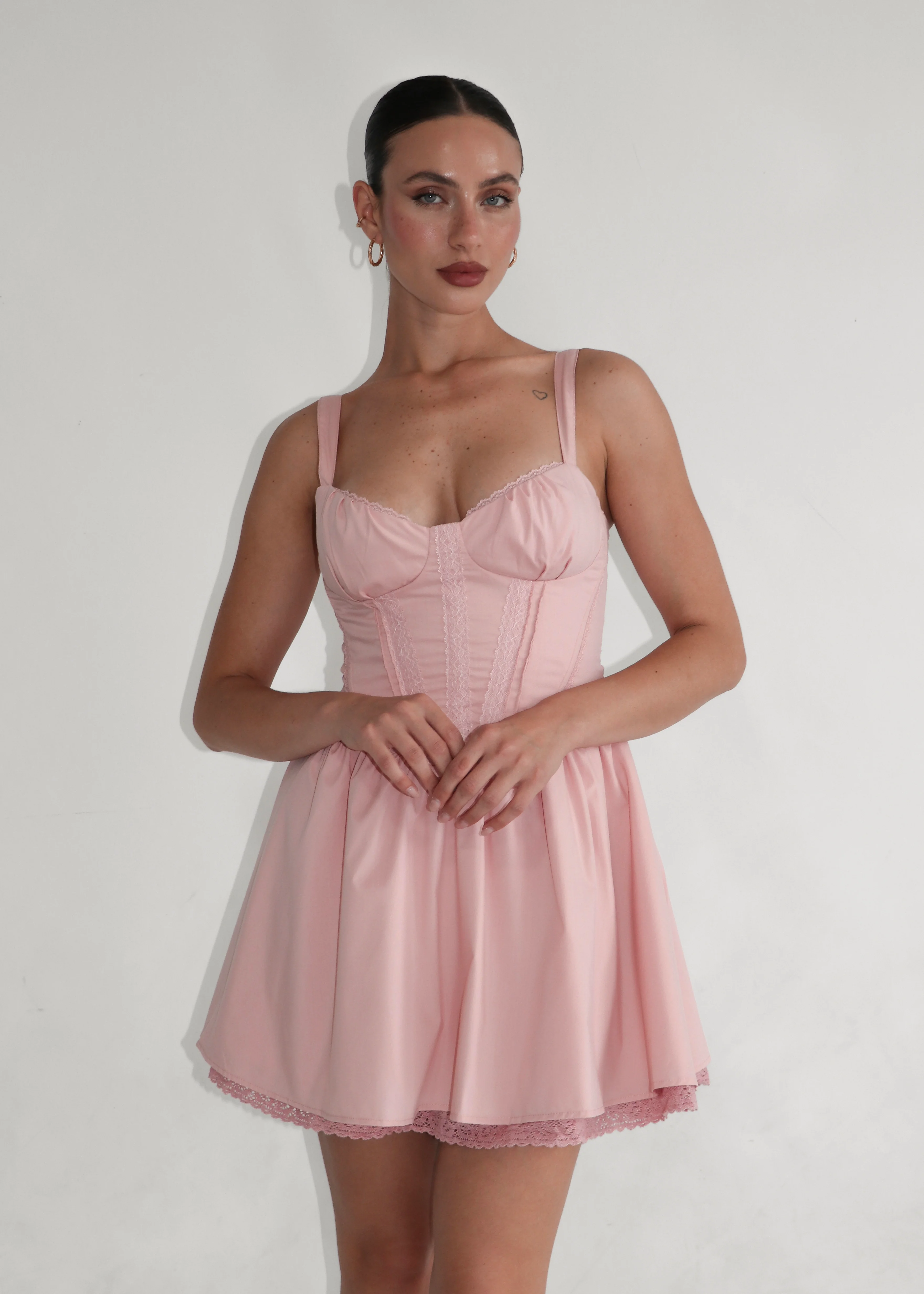 PETAL -vestito rosa corto e fasce laterali per dettaglio fiocco posteriore - Image 2