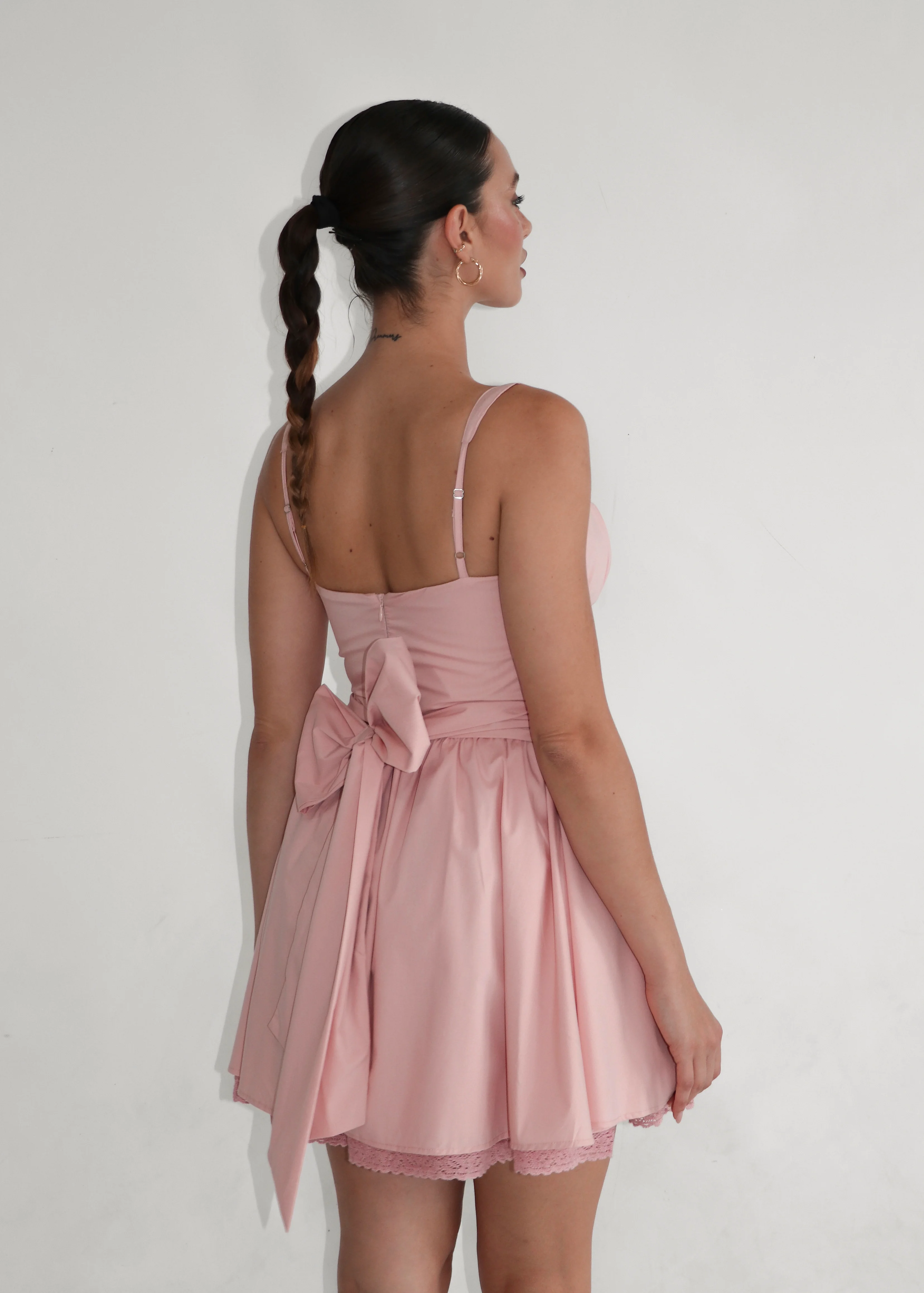 PETAL -vestito rosa corto e fasce laterali per dettaglio fiocco posteriore - Image 3