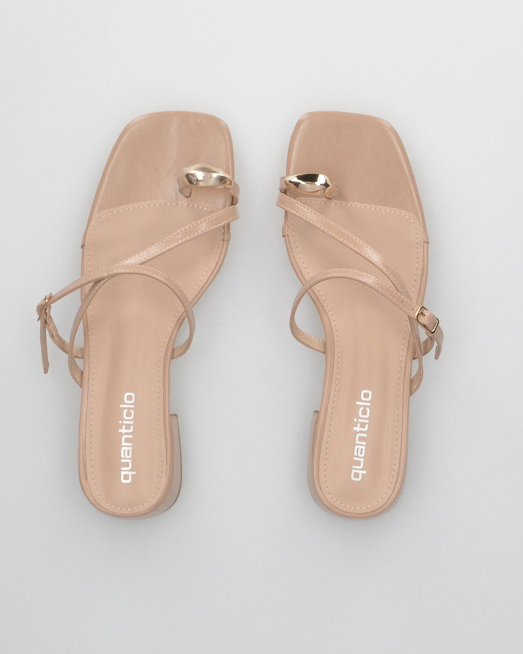 CELINA - sandali infradito beige con decorazione dorata - Image 4