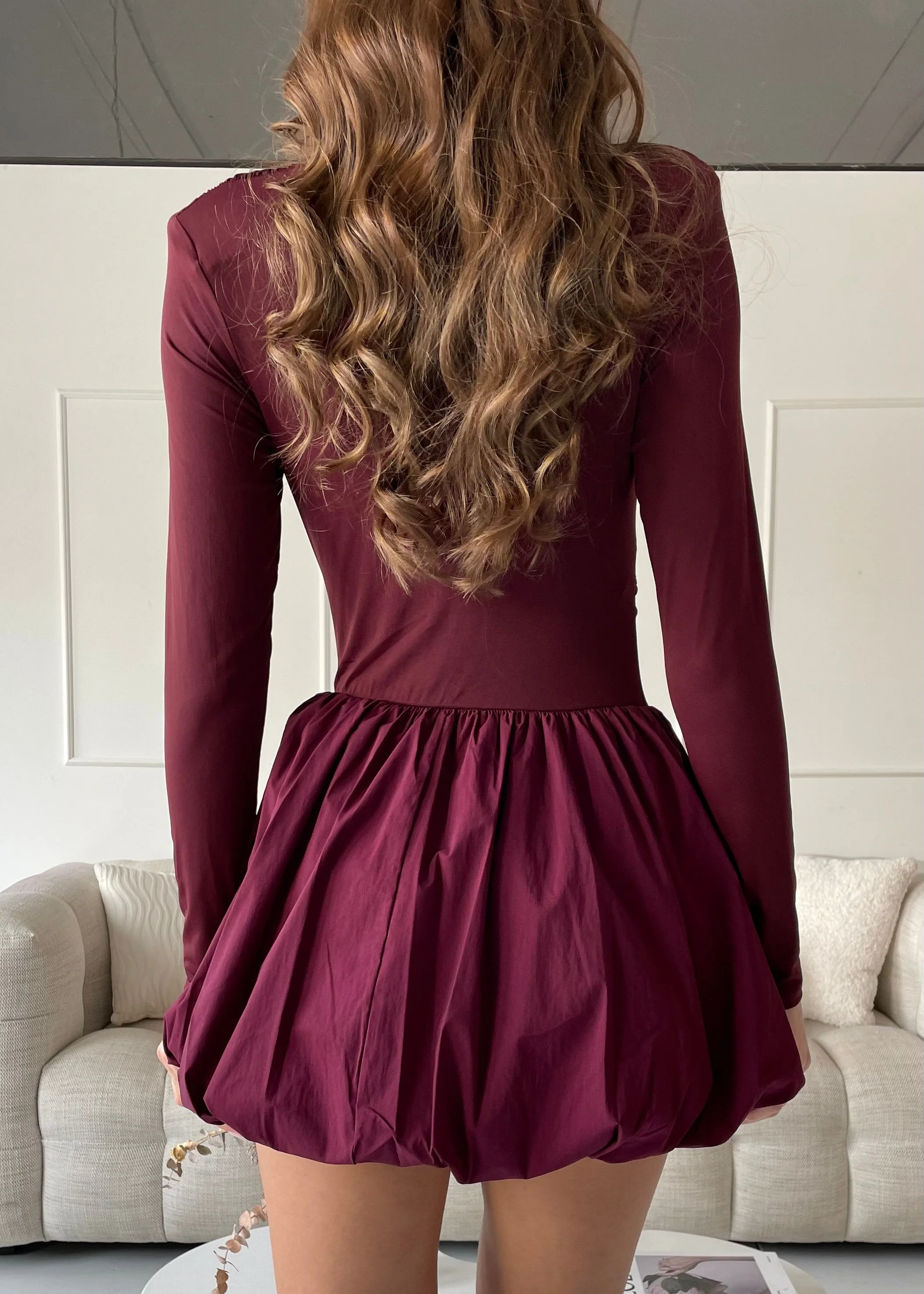 FREYA - vestito mini burgundy con gonna a palloncino - Image 3