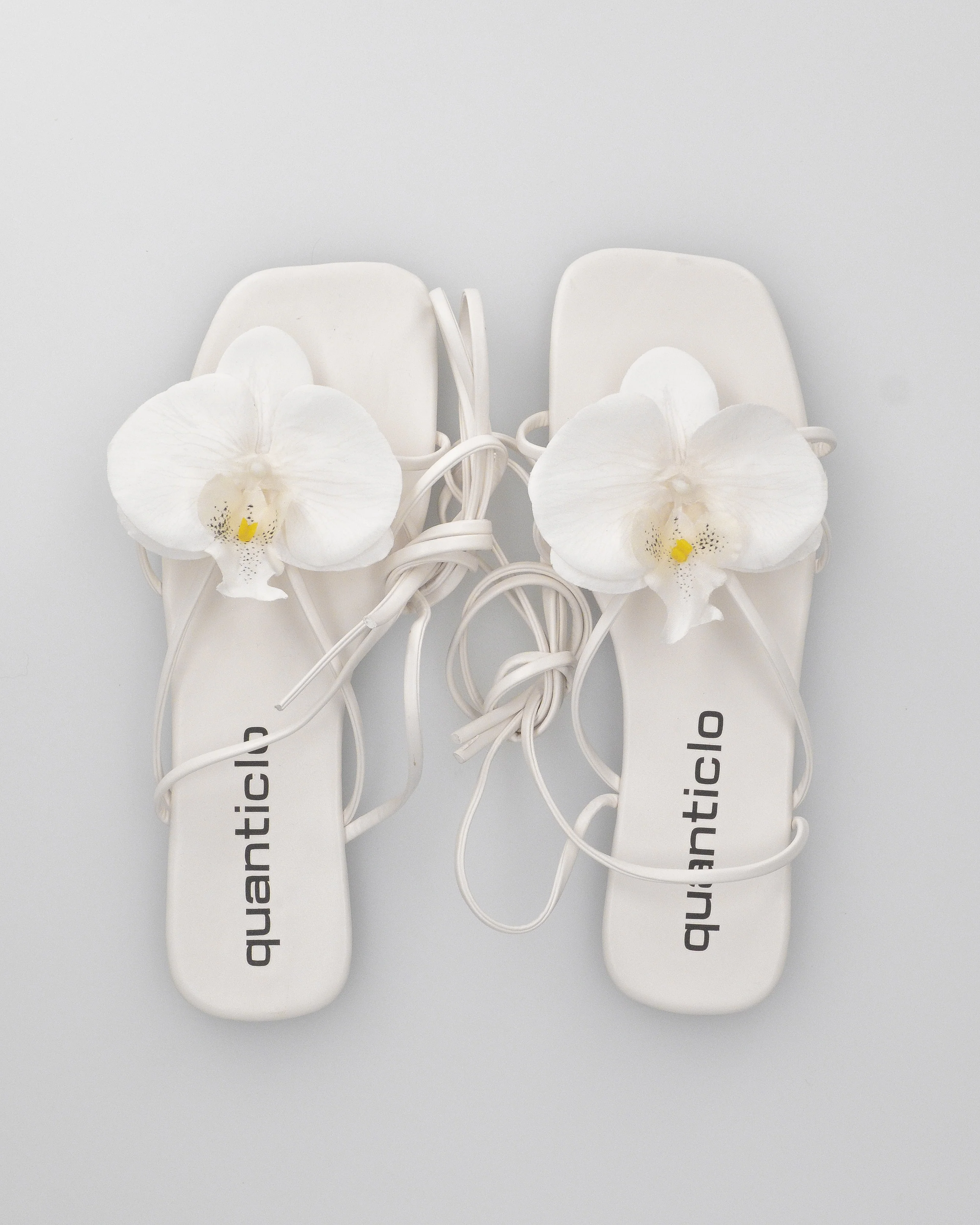 GINA - sandali flat bianchi con fiore decorativo - Image 3