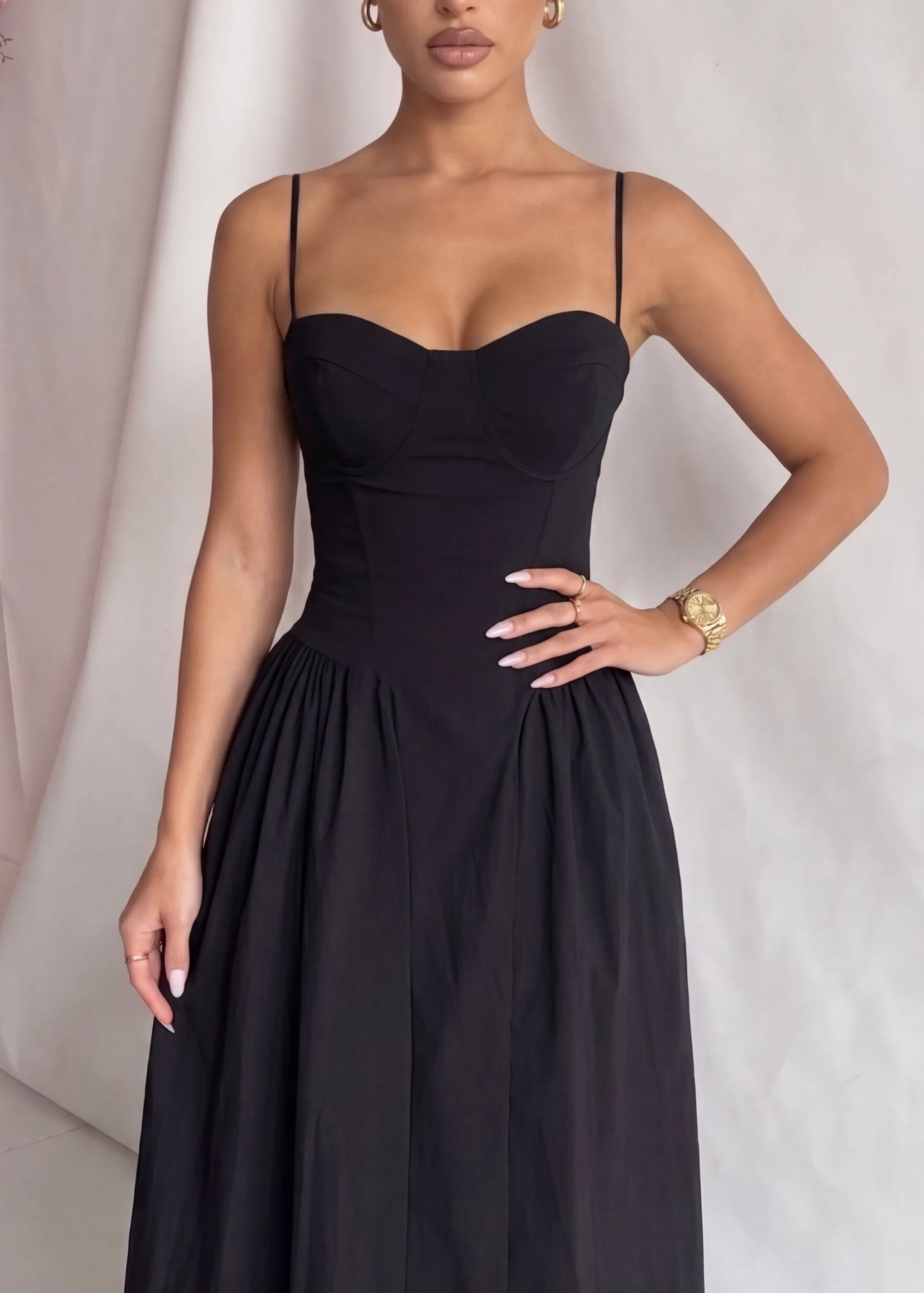 ISABEAU - vestito nero midi a ruota con corpetto