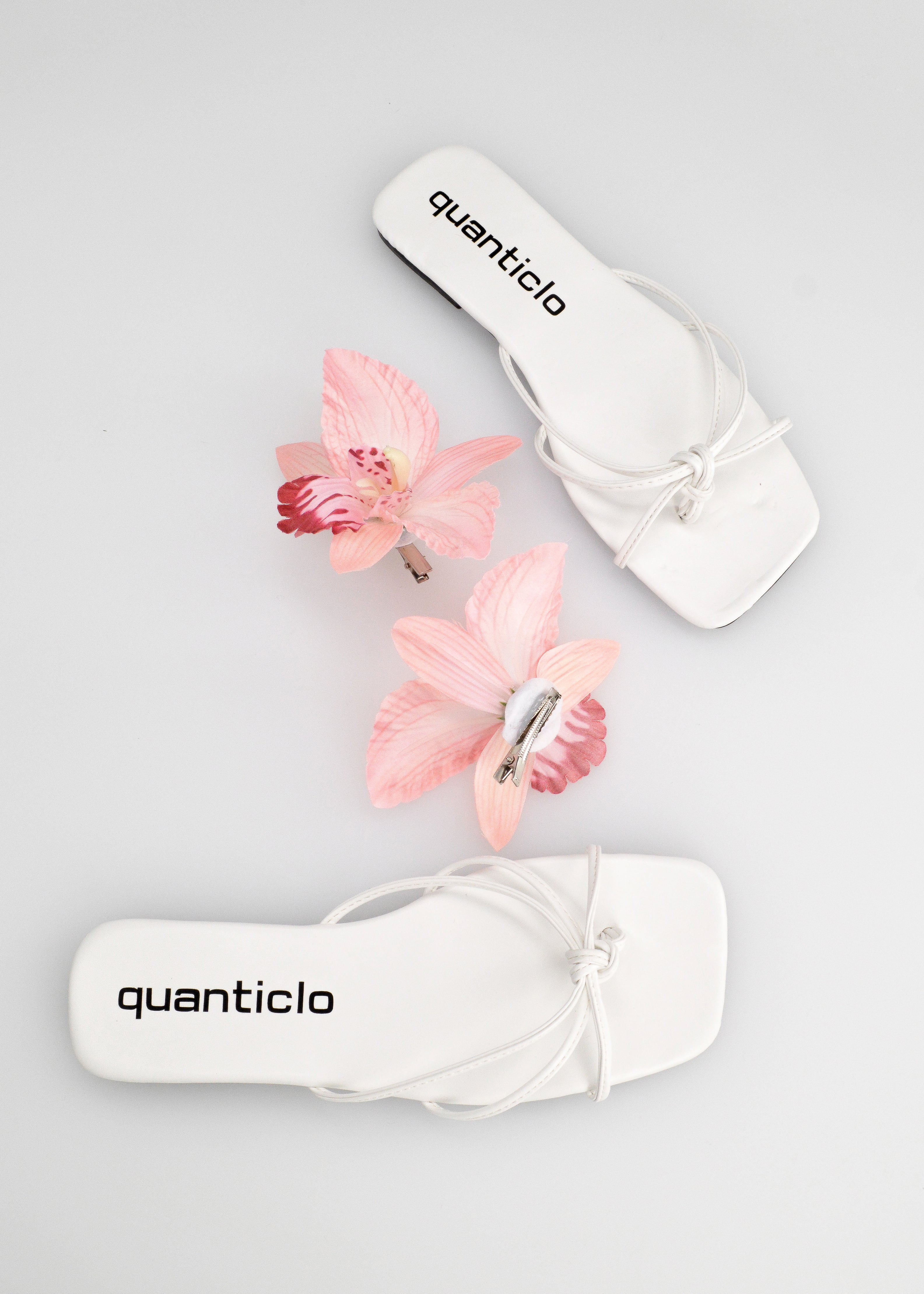 KILY - sandalini bassi bianchi con clip fiore orchidea rosa removibile - Image 9