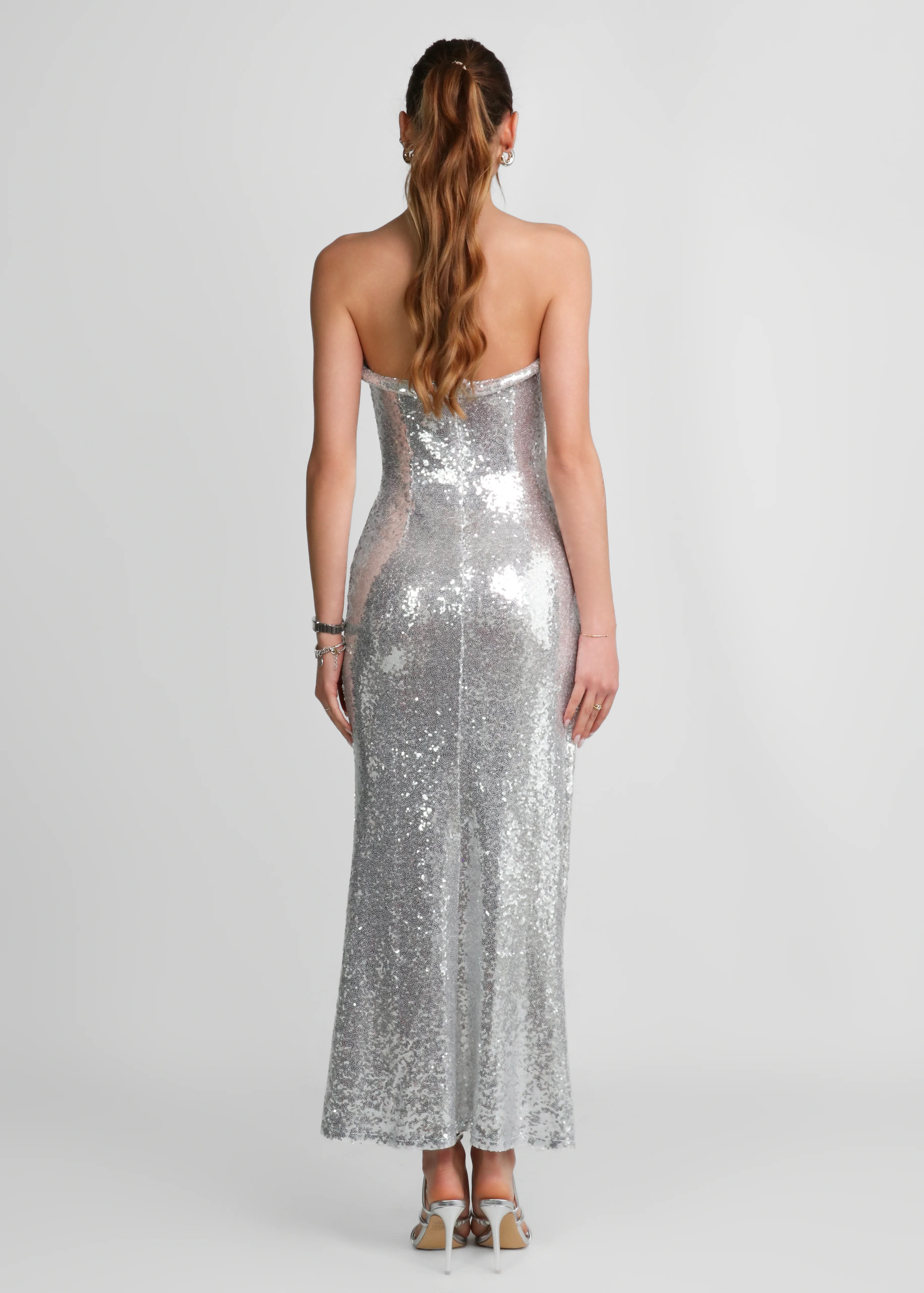 LUCE - abito lungo di paillettes argento con scollo cut-out - Image 7