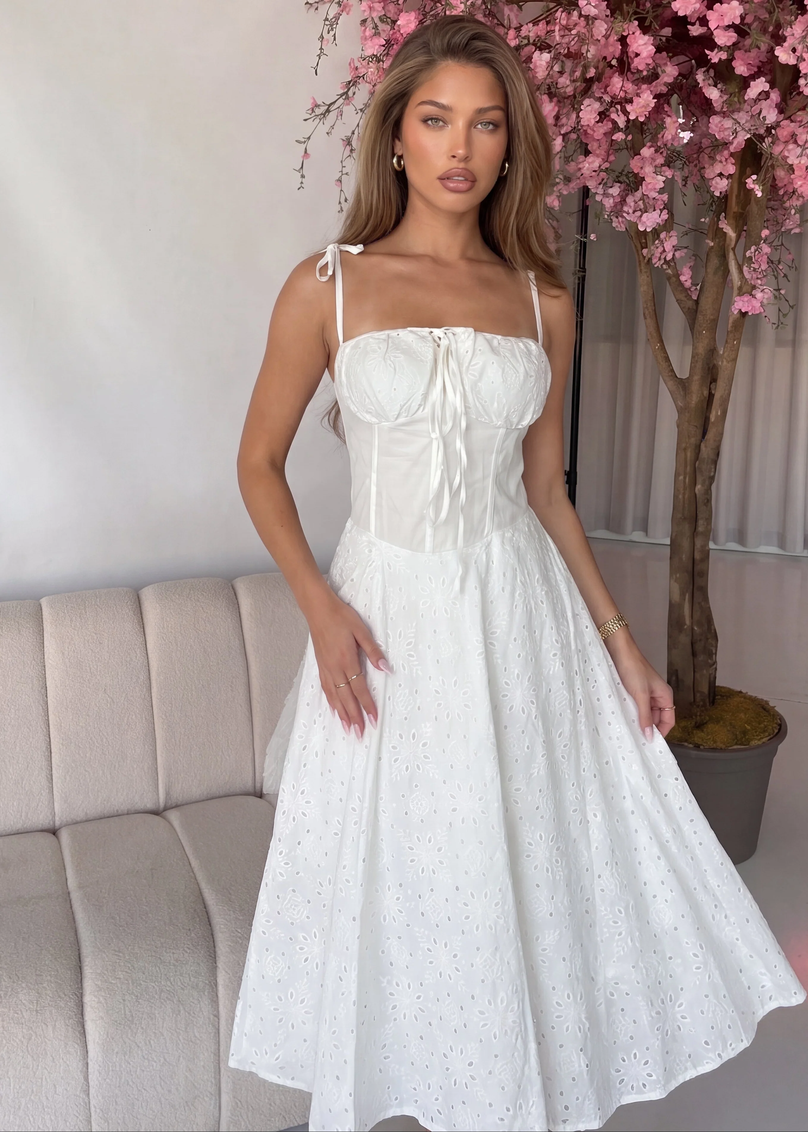 MALYN - abito midi in tessuto sangallo bianco in cotone