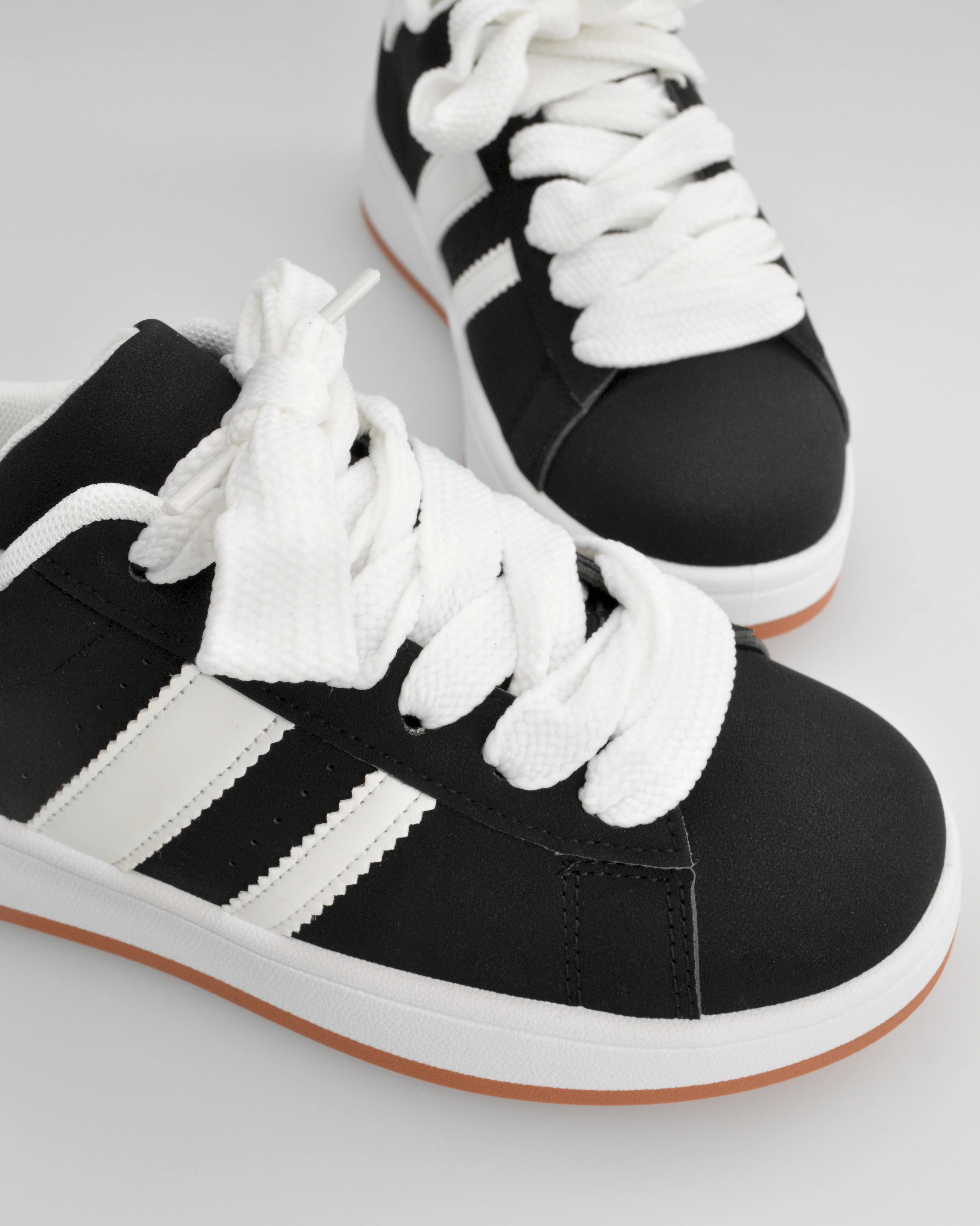 MARGARET - sneakers nere con suola e dettagli bianchi - Image 4
