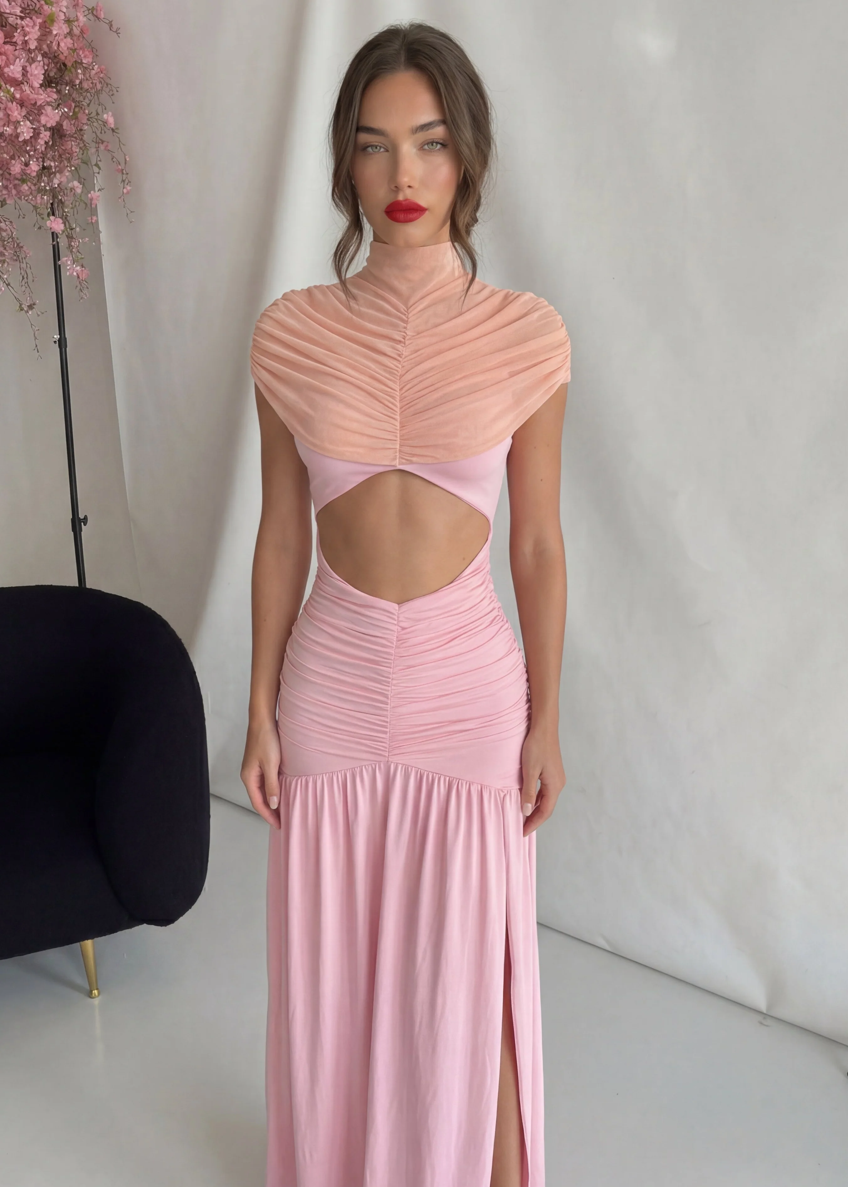 MIURA - vestito lungo con cut out e spacco laterale in rosa