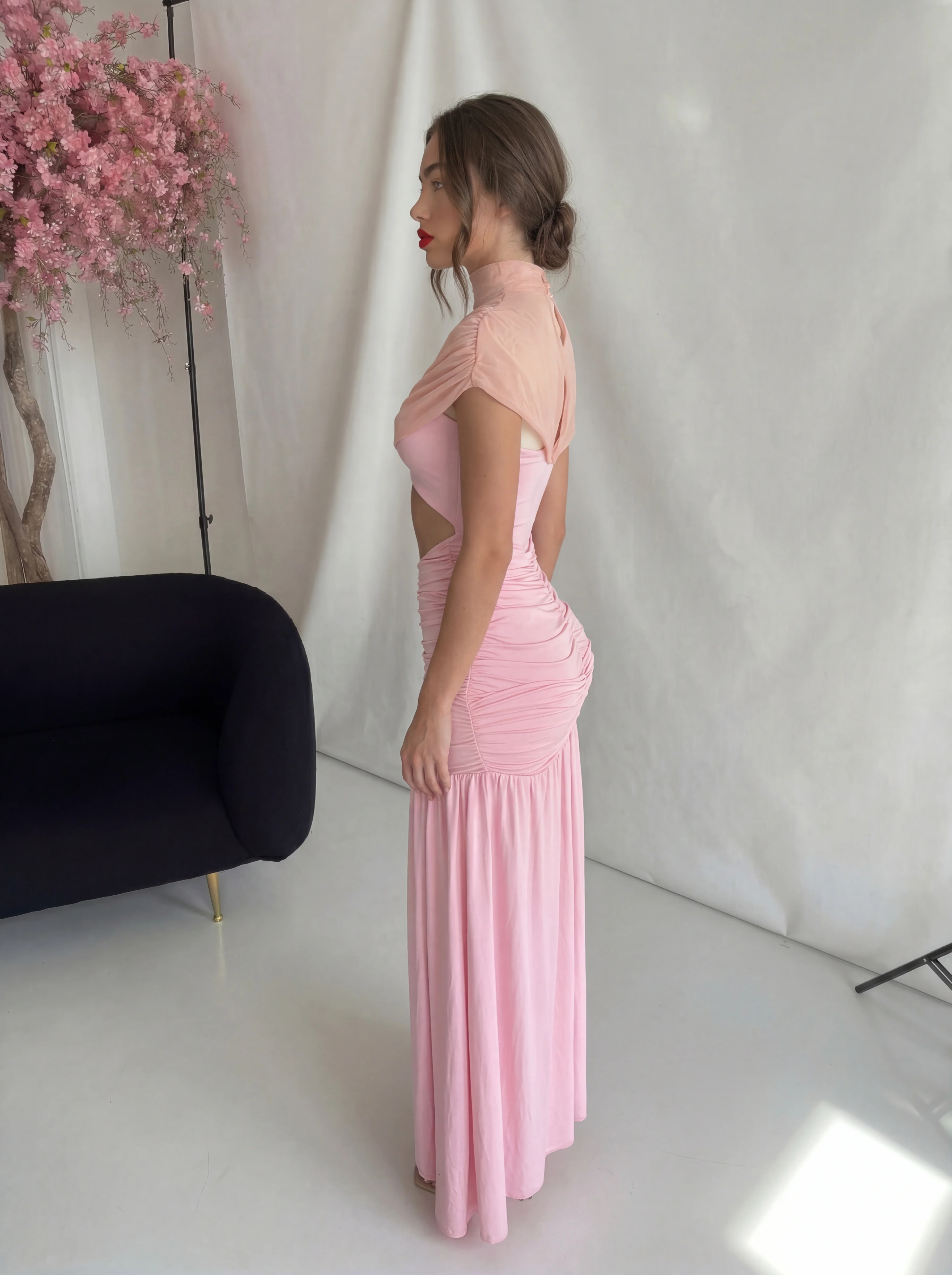 MIURA - vestito lungo con cut out e spacco laterale in rosa - Image 2