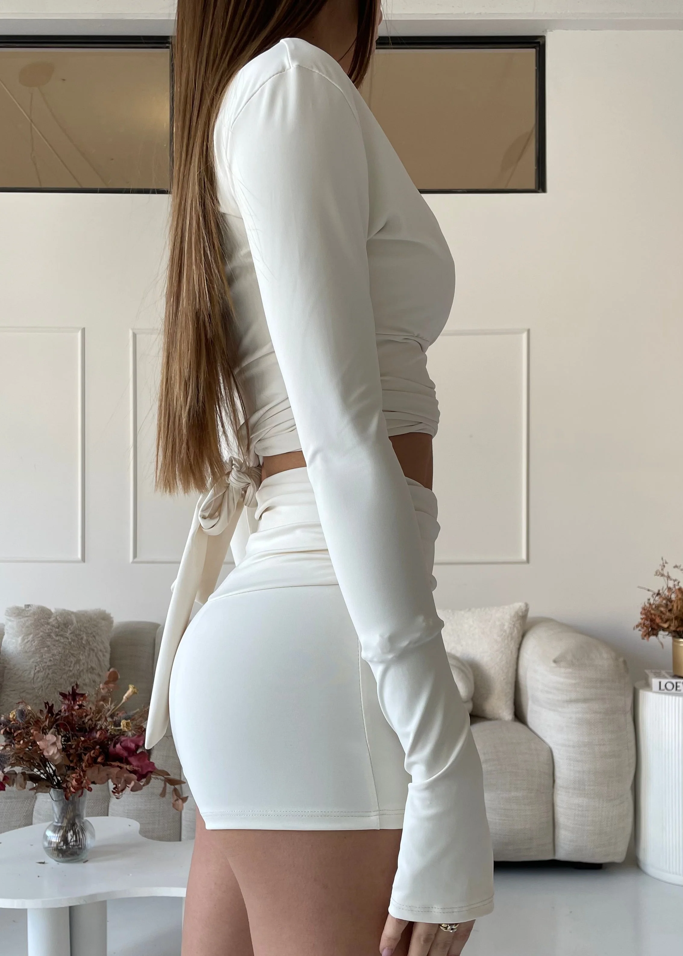 NADJA - set coordinato shorts, coprispalle e top in beige panna - Image 4