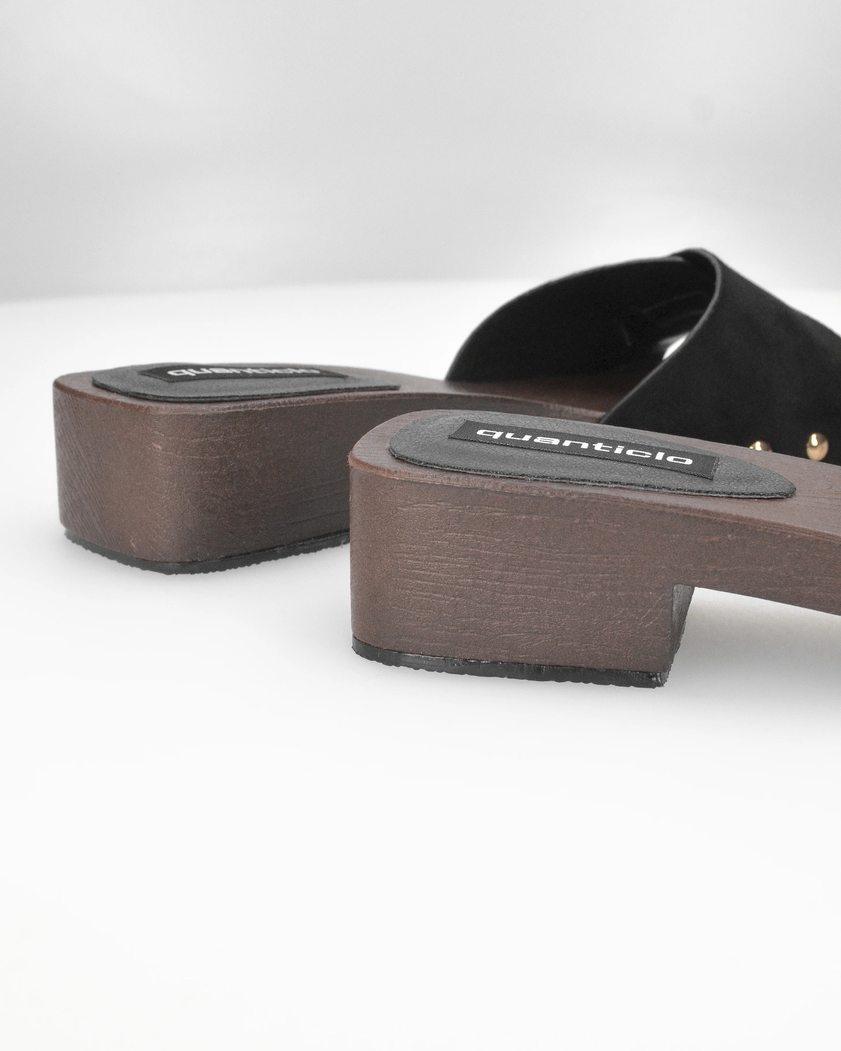 PAMELA - sandali stile zoccoli in con suola in simil legno marrone con fascia nera - Image 5