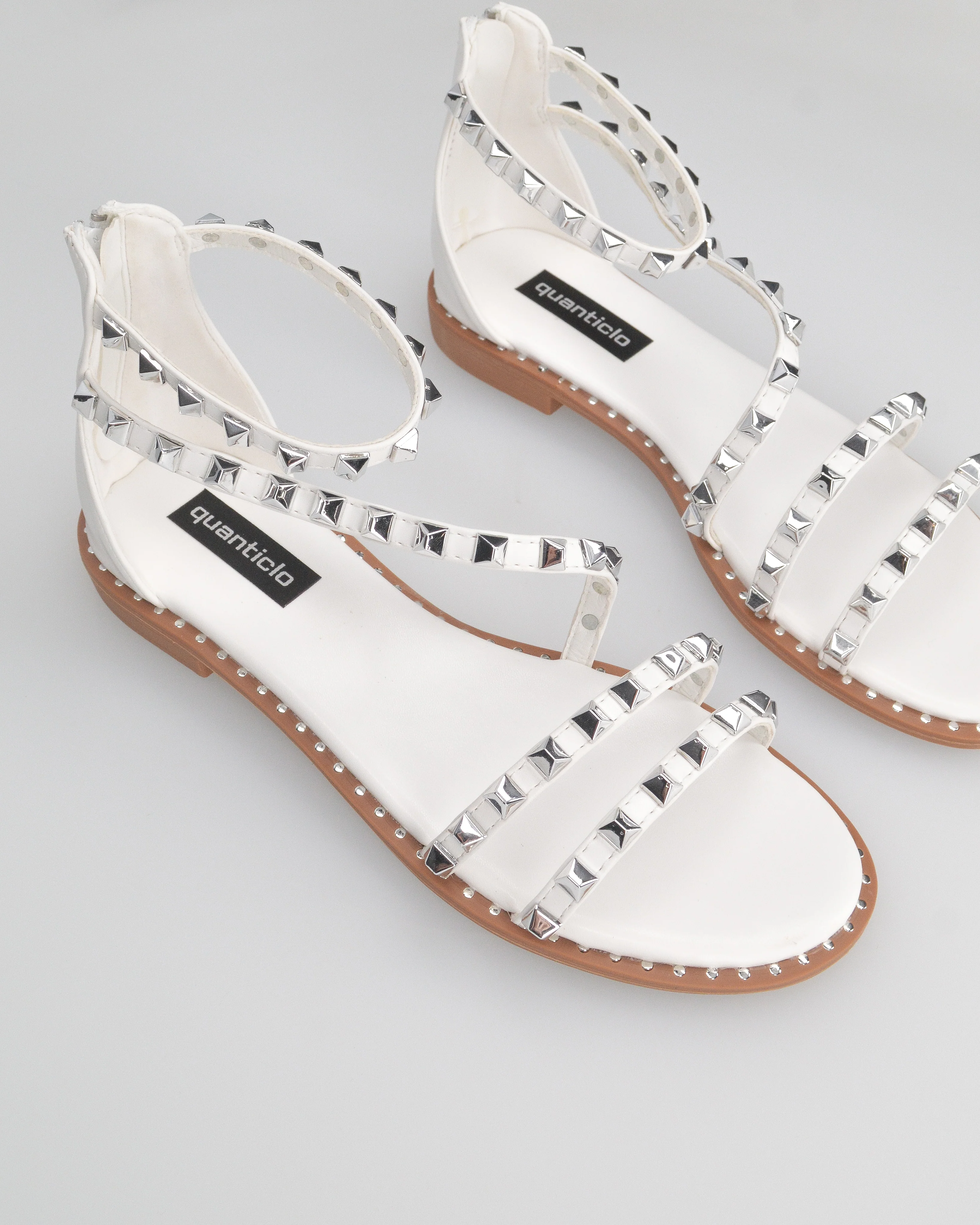 PERCY - sandali flat bianco con borchie metalliche - Image 3